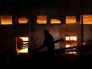 Φωτογραφία για Υπό έλεγχο τέθηκε η πυρκαγιά στο εργοστάσιο
