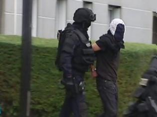 Φωτογραφία για Γαλλία-Συνελήφθη γνωστός ποδοσφαιριστής,που είναι ύποπτος για ισλαμικές τρομοκρατικές ενέργειες!!!..Βίντεο