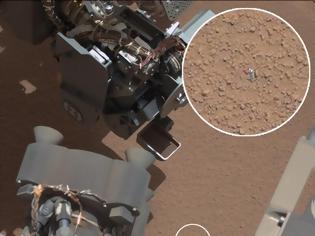 Φωτογραφία για Βρήκε «λαμπερό αντικείμενο» το Curiosity Άρη