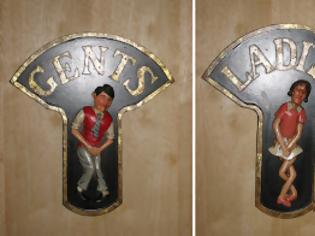 Φωτογραφία για Σάλος από τα ουρητήρια σε σχήμα γυναικείου στόματος