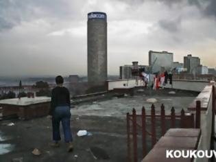 Φωτογραφία για Στα συντρίμμια μιας πολιτείας