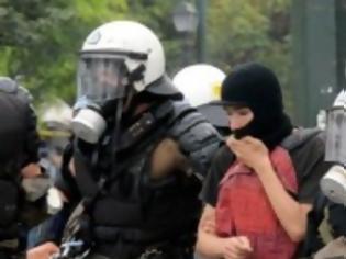 Φωτογραφία για Στην δημοσιότητα έδωσε η Αστυνομία τις φωτογραφίες όσων συνελήφθησαν στα επεισόδια στο Σύνταγμα