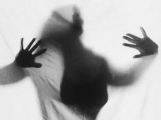 Φωτογραφία για Στο νοσοκομείο Τρικαλινή που «βγήκε από τα ρούχα της»