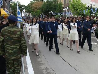 Φωτογραφία για Αναγνώστης σχολιάζει τους 2.500 στρατιώτες για ασφάλεια των πολιτικών στην παρέλαση