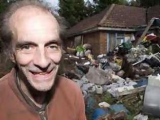 Φωτογραφία για 52χρονος συζεί με...3 τόνους σκουπίδια! [photos]