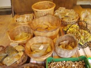 Φωτογραφία για Αγρότες φτιάχνουν καλλυντικά από λάδι, μέλι, δίκταμο
