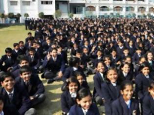 Φωτογραφία για Σχολείο στην Ινδία με 45.000 μαθητές!