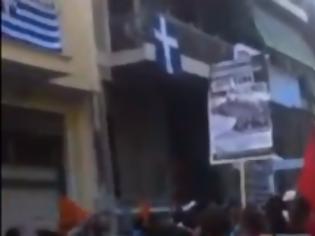 Φωτογραφία για Αισχρό βίντεο από την αντιρατσιστική πορεία στον Άγιο Παντελεήμονα και την πλατεία Αττικής.