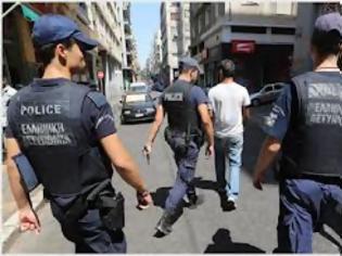 Φωτογραφία για Συνεχίζεται η δράση του Ξένιου Ζευς στην Αθήνα..37 συλλήψεις λαθρομεταναστών και 6 ιερόδουλων στη σημερινή σκούπα