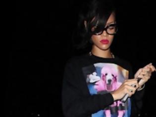 Φωτογραφία για Rihanna: Ό,τι κι αν κάνει είναι «must»!