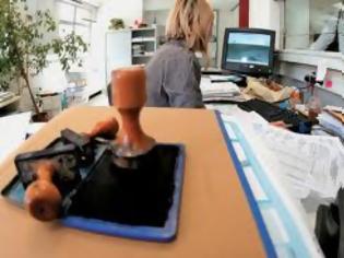 Φωτογραφία για Δημόσιο: 5.000 απολύσεις φέτος – 20.000 το 2013!