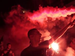 Φωτογραφία για EL PAIS: ''Η ΑΚΡΟΔΕΞΙΑ ΚΕΡΔΙΖΕΙ ΤΗ ΜΑΧΗ ΤΟΥ ΔΡΟΜΟΥ''