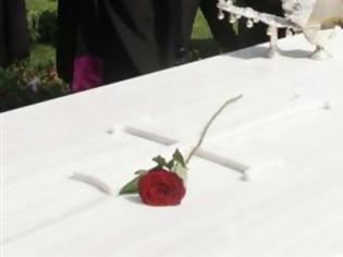 Φωτογραφία για Αιτωλ/νία: Πέθανε στην κηδεία του γαμπρού της!