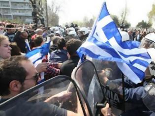 Φωτογραφία για Φρούριο οι εξέδρες των επισήμων – Ματαίωσε ο Χατζηδάκης