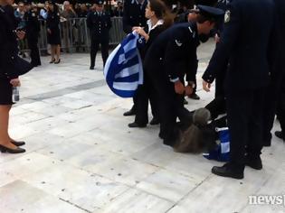 Φωτογραφία για Προσαγωγές στην πλατεία Συντάγματος