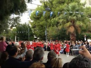 Φωτογραφία για Παρέλαση με... μαζορέτες