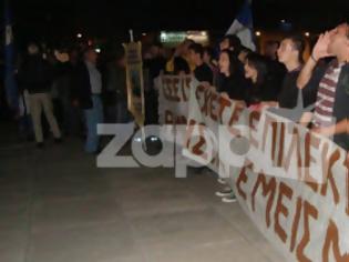 Φωτογραφία για Διαμαρτυρία έξω από τον ΑΝΤ1 για τα τούρκικα σήριαλ