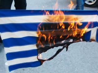 Φωτογραφία για Διδυμότειχο: Έκαψαν ελληνική σημαία