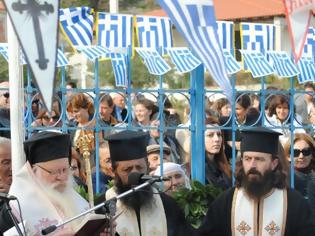 Φωτογραφία για Μητροπολίτης Αργυροκάστρου Δημήτριος στην Χειμάρρα: Οι Έλληνες υπήρχαν και υπάρχουν σε τούτο τον τόπο εδώ και πολλούς αιώνες πριν!