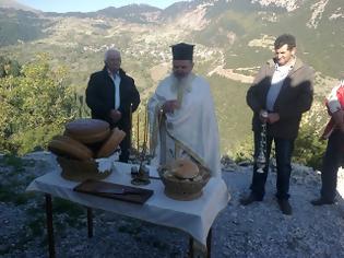 Φωτογραφία για Έπειτα από 130 χρόνια ξαναλειτούργησε ο Αϊ Δημήτρης Κλεινοβού Καλαμπάκας