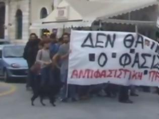 Φωτογραφία για Συνέλαβαν 24χρόνο μέλος της ΑΝΤΑΡΣΥΑ γιατί στοχοποίησε με φωτογραφίες αστυνομικό ...Τις ανάρτησε στο indymedia και το facebook..