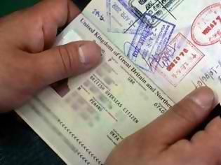Φωτογραφία για Χαμός γίνεται με τα πλαστά διαβατήρια στο λιμάνι Ηγουμενίτσας