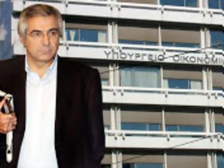 Φωτογραφία για Καρχιμάκης κατά Μαυραγάνη: «Δεν λυπήθηκες από το θάνατο του 14χρονου Πάνου, θα λυπηθείς τους φτωχούς»;