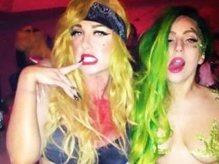Φωτογραφία για Η Lady Gaga... γδύνεται για το Halloween και προκαλεί και πάλι!