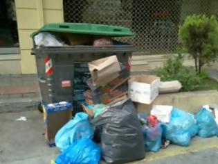 Φωτογραφία για Πάτρα: Γέμισε σκουπίδια η πόλη και έπονται χειρότερα... - Δείτε φωτό