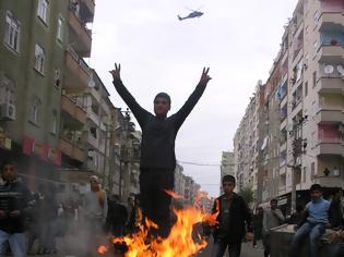 Φωτογραφία για Διαδηλώσεις και στην Άγκυρα Συγκρούσεις στη νοτιοανατολική Τουρκία