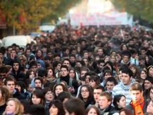 Φωτογραφία για H νεα γενια κοιμομαστε στο διαδικτυο.. - Αναγνώστης παρακινεί τον αγώνα