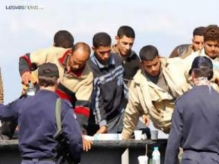 Φωτογραφία για 35 αλλοδαποί βύθισαν το σκάφος τους ώστε να εισέλθουν παράνομα στη Χώρα