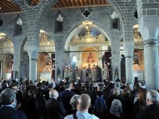 Φωτογραφία για Τουρκία: Ηχησε μετά 97 χρόνια η καμπάνα της μεγαλύτερης αρμένικης εκκλησίας Βρίσκεται στην επαρχία του Ντιγιάρμπακιρ
