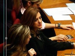 Φωτογραφία για Οι 12 τρελές παροχές των υπαλλήλων της Βουλής εξοργίζουν τους Ελληνες