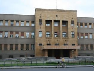 Φωτογραφία για Αλβανός βουλευτής απειλεί πως θα κάψει τη Βουλή των Σκοπίων