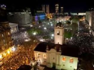 Φωτογραφία για Ογκώδεις διαδηλώσεις κατά της προέδρου στην Αργεντινή