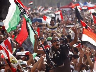 Φωτογραφία για Αιγύπτος..«Το Κοράνι βρίσκεται υπεράνω του Συντάγματος-Εφαρμόστε τη Σαρία» ήταν τα συνθήματα στη σημερινή συγκέντρωση στην πλατεία Ταχίρ..