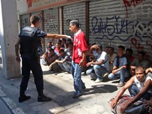 Φωτογραφία για «Ξένιος Ζευς»: Συνεχίζονται οι συλλήψεις στο κέντρο της Αθήνας