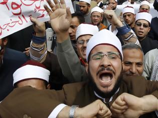 Φωτογραφία για Islamists Set 'Million-Man' March To Defend Shariah Law in Egypt