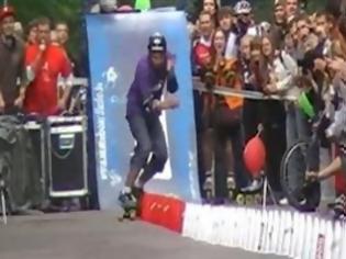 Φωτογραφία για Το γρηγορότερο σλάλομ με skateboard [Video]