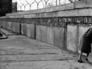 Φωτογραφία για Έτσι έπεσε το Τείχος του Βερολίνου