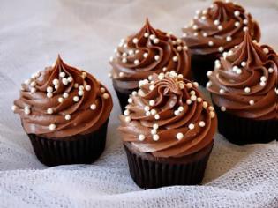 Φωτογραφία για Cupcakes καρύδας με σοκολάτα και κονιάκ