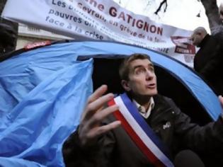 Φωτογραφία για Γάλλος δήμαρχος σε απεργία πείνας με αίτημα άμεση χρηματοδότηση