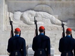 Φωτογραφία για Κι όμως, τον Κόσμο τον αλλάζουν οι λίγοι Τρελοί κι Ονειροπόλοι.