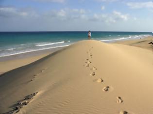 Φωτογραφία για Έχετε σκεφτεί ποτέ τι σχήμα έχουν οι κόκκοι της άμμου; - Δείτε εικόνες μεγεθυμένες κατά 250 φορές