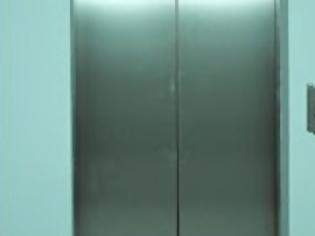 Φωτογραφία για Έχετε αναρωτηθεί ποτέ γιατί τα ασανσέρ έχουν καθρέφτες;