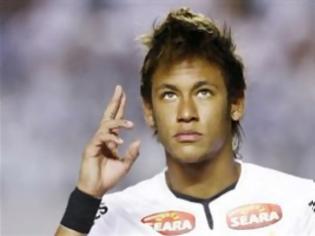 Φωτογραφία για Σημάδεψε τα περιστέρια ο Νεϊμάρ (Βίντεο)