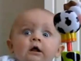 Φωτογραφία για Δείτε 10 αστεία βίντεο με μωρά που έκαναν θραύση!