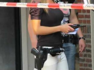 Φωτογραφία για Ολλανδική αστυνομία: Ποιος θα ΄λέγε ΟΧΙ σε ένα σωματικό έλεγχο! ..(Φώτο)
