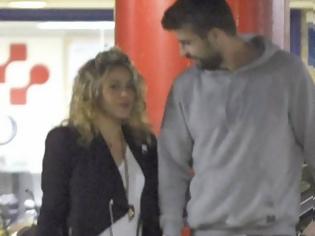 Φωτογραφία για Shakira – Gerard Pique: Ρομαντική βόλτα στη Βαρκελώνη